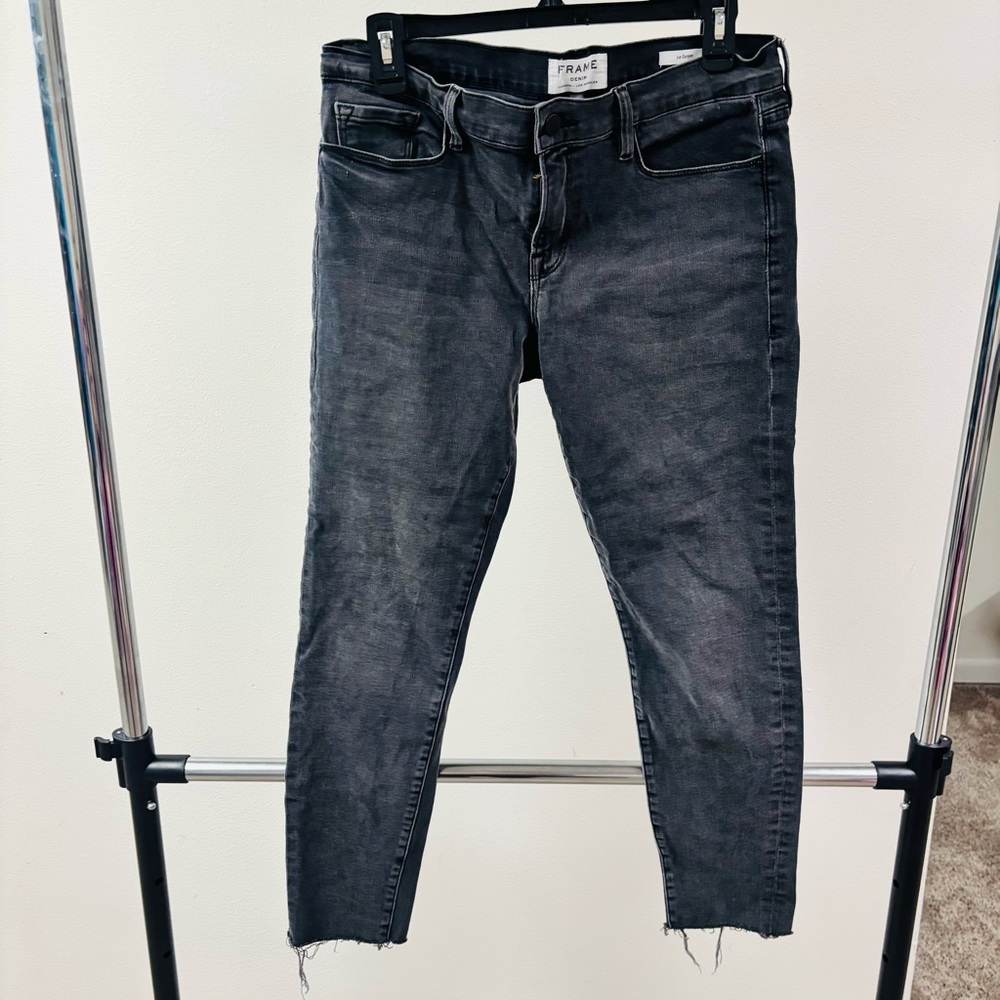 Frame‎ Denim Le Garçon Faded
Gray Raw Hem Women’s size 28